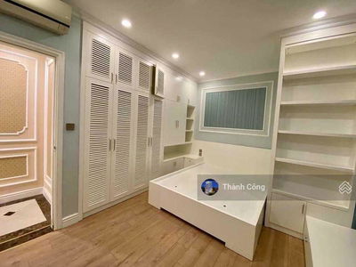 D’. Le Roi Soleil, Vietnam D’. Le Roi Soleil, Vietnam