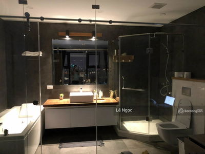 D’. Le Roi Soleil, Vietnam D’. Le Roi Soleil, Vietnam