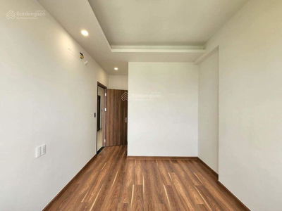 Topaz Elite, Vietnam Topaz Elite, Vietnam