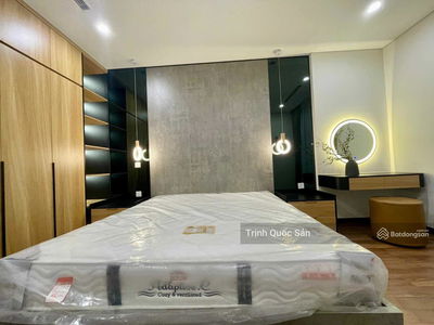 Central Field Trung Kính, Vietnam  Central Field Trung Kính, Vietnam