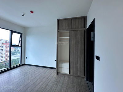 De La Sol, Vietnam  De La Sol, Vietnam