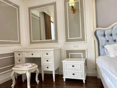 D’. Le Roi Soleil, Vietnam D’. Le Roi Soleil, Vietnam