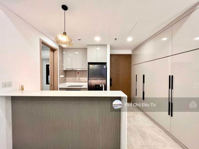 The River Thủ Thiêm, Vietnam  The River Thủ Thiêm, Vietnam