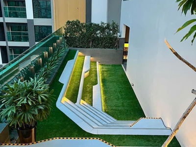 De La Sol, Vietnam De La Sol, Vietnam