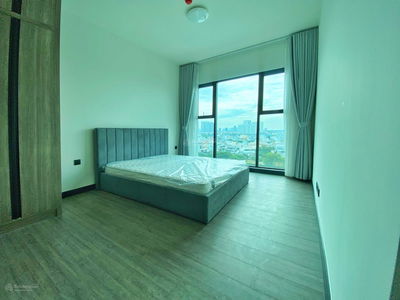 De La Sol, Vietnam De La Sol, Vietnam