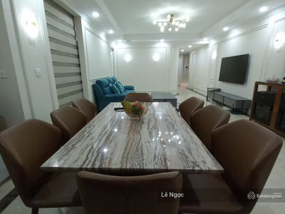 D’. Le Roi Soleil, Vietnam D’. Le Roi Soleil, Vietnam