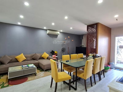 Golden Palace, Vietnam Golden Palace, Vietnam