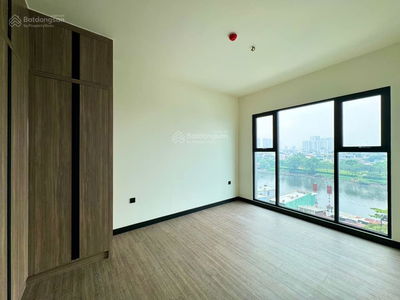 De La Sol, Vietnam De La Sol, Vietnam