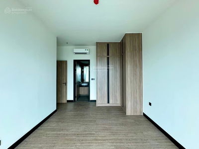 De La Sol, Vietnam De La Sol, Vietnam