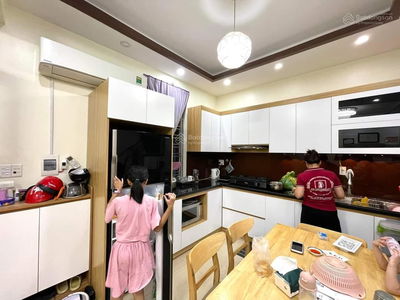 Gehäuse In Haiphong, Vietnam Gehäuse In Haiphong, Vietnam