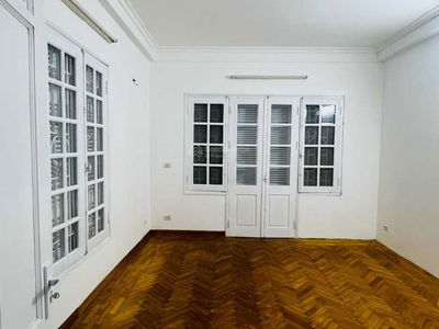 Gehäuse In Hanoi, Vietnam Gehäuse In Hanoi, Vietnam