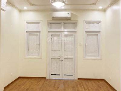 Gehäuse In Hanoi, Vietnam Gehäuse In Hanoi, Vietnam