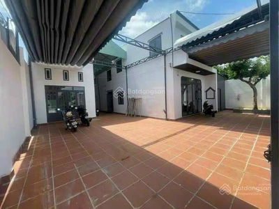 Gehäuse In Thu Dau Mot, Vietnam Gehäuse In Thu Dau Mot, Vietnam