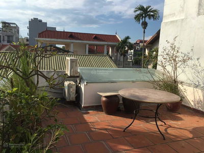 Gehäuse In Hanoi, Vietnam Gehäuse In Hanoi, Vietnam