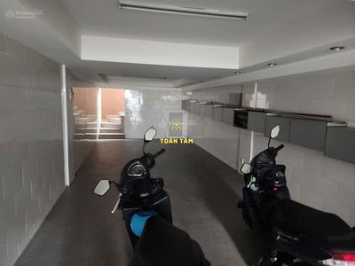 Gehäuse In Nha Be, Vietnam Gehäuse In Nha Be, Vietnam