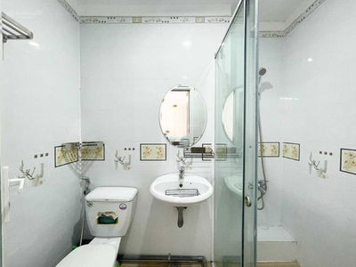 Hoang Van Thu Street, Vietnam Hoang Van Thu Street, Vietnam