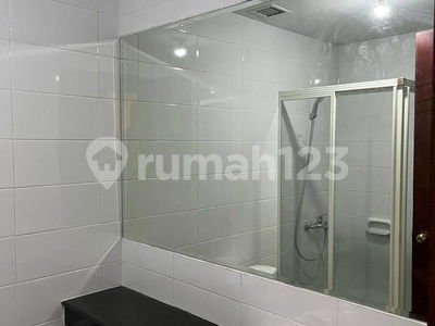 Beautiful Simprug, Indonesia  Beautiful Simprug, Indonesia